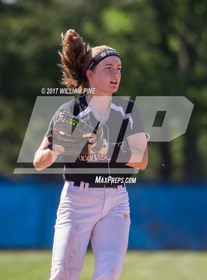Thumbnail 1 in Yorktown vs. Kingston (NYSPHAA Class AA Regional Semifinal) photogallery.