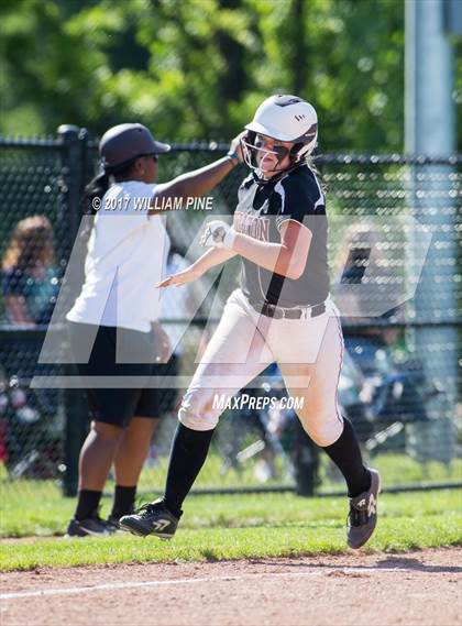 Thumbnail 2 in Yorktown vs. Kingston (NYSPHAA Class AA Regional Semifinal) photogallery.