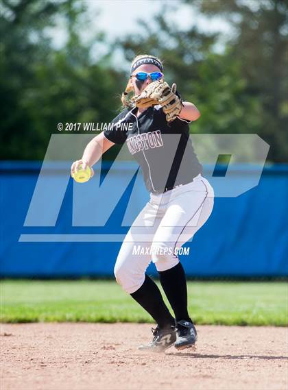 Thumbnail 3 in Yorktown vs. Kingston (NYSPHAA Class AA Regional Semifinal) photogallery.