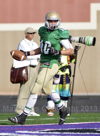 Thumbnail 2 in Yuma Catholic vs. Round Valley (AIA D5 Final) photogallery.