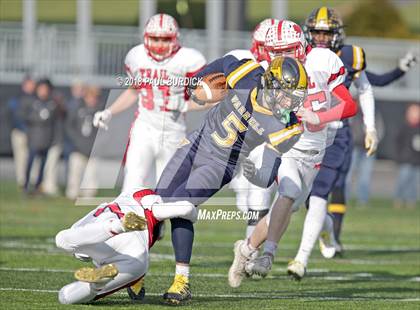 Thumbnail 3 in Farrell vs. Lackawanna Trail (PIAA 1A Championship) photogallery.