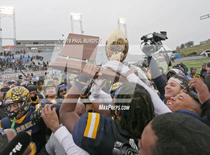 Thumbnail 3 in Farrell vs. Lackawanna Trail (PIAA 1A Championship) photogallery.