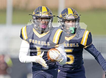 Thumbnail 3 in Farrell vs. Lackawanna Trail (PIAA 1A Championship) photogallery.