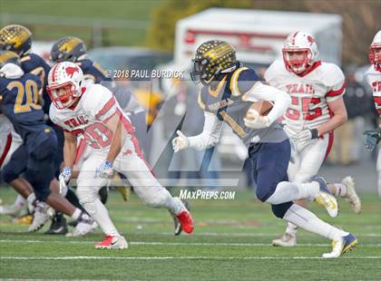 Thumbnail 3 in Farrell vs. Lackawanna Trail (PIAA 1A Championship) photogallery.