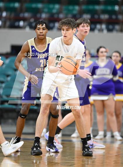 Thumbnail 2 in Fort Collins vs. Fossil Ridge (CHSAA 6A Great 8) photogallery.