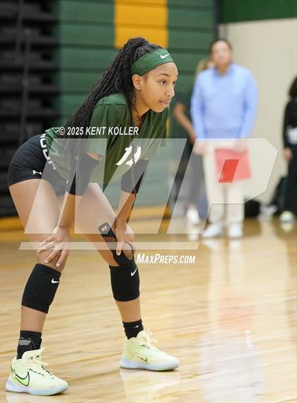 Thumbnail 1 in Adams vs. Cass Tech (Notre Dame Prep Quad) photogallery.
