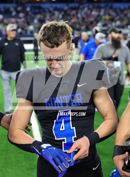Thumbnail 1 in Woodville @ Gunter (UIL 3A Division II Football Final Medal Ceremony) photogallery.