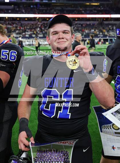 Thumbnail 2 in Woodville @ Gunter (UIL 3A Division II Football Final Medal Ceremony) photogallery.