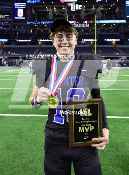 Thumbnail 2 in Woodville @ Gunter (UIL 3A Division II Football Final Medal Ceremony) photogallery.