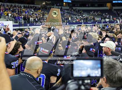 Thumbnail 3 in Woodville @ Gunter (UIL 3A Division II Football Final Medal Ceremony) photogallery.