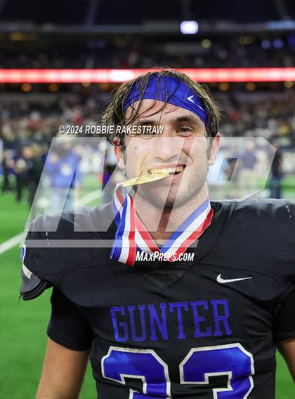 Thumbnail 3 in Woodville @ Gunter (UIL 3A Division II Football Final Medal Ceremony) photogallery.