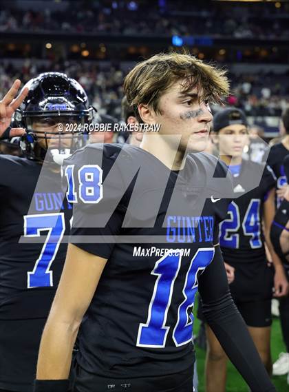 Thumbnail 2 in Woodville @ Gunter (UIL 3A Division II Football Final Medal Ceremony) photogallery.