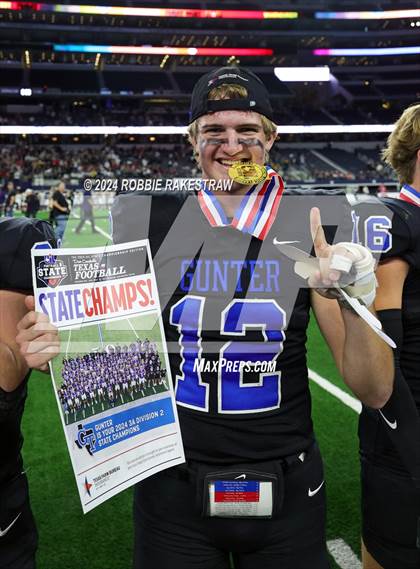 Thumbnail 2 in Woodville @ Gunter (UIL 3A Division II Football Final Medal Ceremony) photogallery.