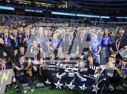 Thumbnail 3 in Woodville @ Gunter (UIL 3A Division II Football Final Medal Ceremony) photogallery.