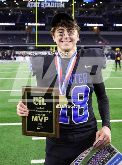 Thumbnail 1 in Woodville @ Gunter (UIL 3A Division II Football Final Medal Ceremony) photogallery.