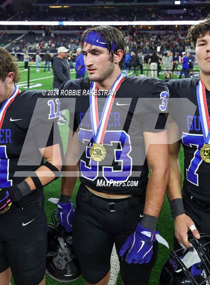 Thumbnail 3 in Woodville @ Gunter (UIL 3A Division II Football Final Medal Ceremony) photogallery.