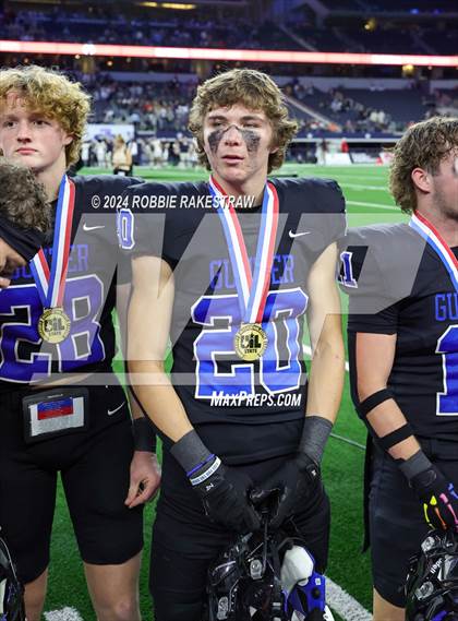Thumbnail 2 in Woodville @ Gunter (UIL 3A Division II Football Final Medal Ceremony) photogallery.