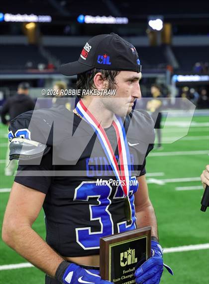 Thumbnail 3 in Woodville @ Gunter (UIL 3A Division II Football Final Medal Ceremony) photogallery.