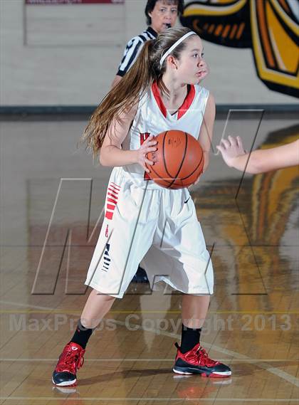 Thumbnail 2 in Hart vs. Flintridge Sacred Heart  (La Canada Tournament) photogallery.