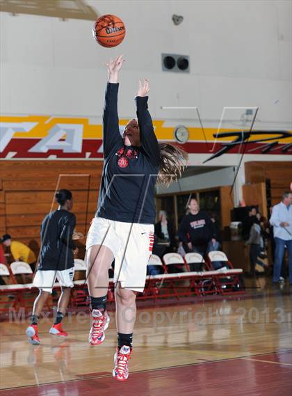 Thumbnail 1 in Hart vs. Flintridge Sacred Heart  (La Canada Tournament) photogallery.