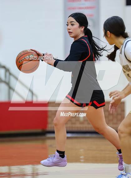 Thumbnail 2 in Jefferson vs McGregor (AutoWorld Chevrolet GMC Year-End Classic) photogallery.