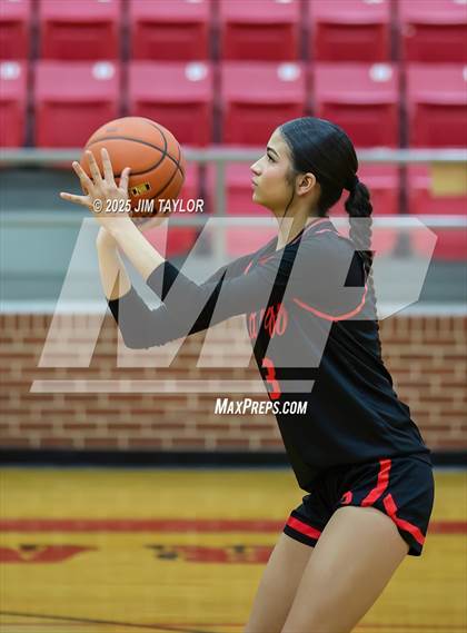 Thumbnail 3 in Jefferson vs McGregor (AutoWorld Chevrolet GMC Year-End Classic) photogallery.