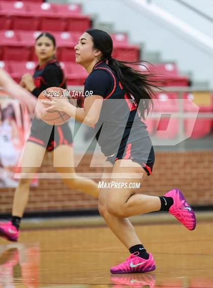 Thumbnail 2 in Jefferson vs McGregor (AutoWorld Chevrolet GMC Year-End Classic) photogallery.