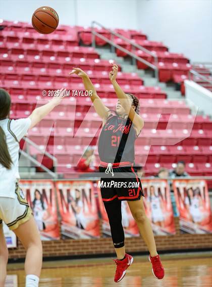 Thumbnail 1 in Jefferson vs McGregor (AutoWorld Chevrolet GMC Year-End Classic) photogallery.