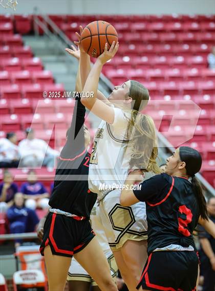 Thumbnail 2 in Jefferson vs McGregor (AutoWorld Chevrolet GMC Year-End Classic) photogallery.