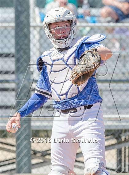 Thumbnail 2 in Highlands Ranch vs. La Salle (Coach Bob National Invitational) photogallery.