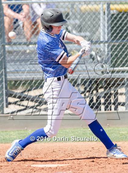 Thumbnail 2 in Highlands Ranch vs. La Salle (Coach Bob National Invitational) photogallery.