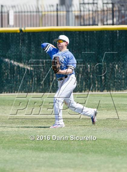Thumbnail 1 in Highlands Ranch vs. La Salle (Coach Bob National Invitational) photogallery.