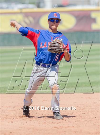Thumbnail 3 in Highlands Ranch vs. La Salle (Coach Bob National Invitational) photogallery.