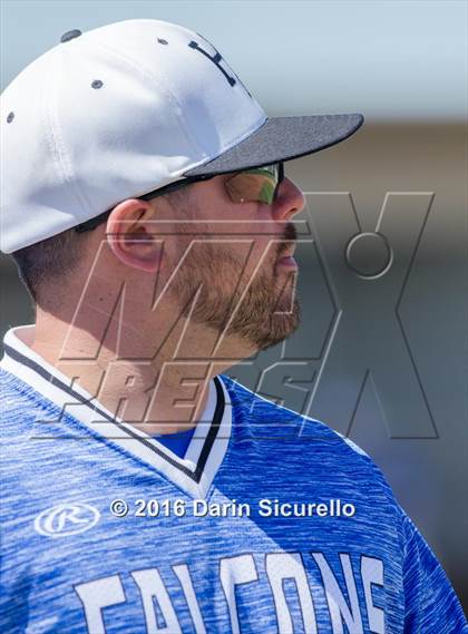 Thumbnail 3 in Highlands Ranch vs. La Salle (Coach Bob National Invitational) photogallery.