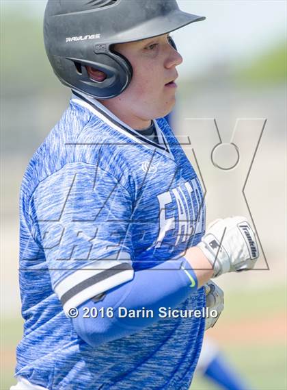 Thumbnail 3 in Highlands Ranch vs. La Salle (Coach Bob National Invitational) photogallery.
