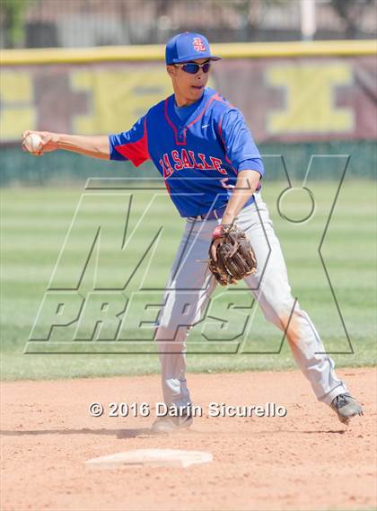 Thumbnail 1 in Highlands Ranch vs. La Salle (Coach Bob National Invitational) photogallery.
