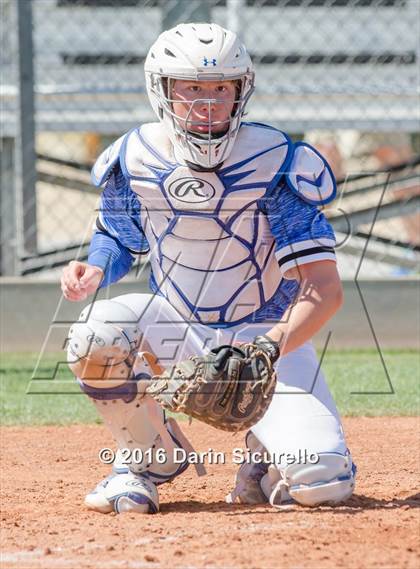 Thumbnail 3 in Highlands Ranch vs. La Salle (Coach Bob National Invitational) photogallery.