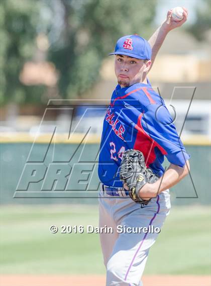 Thumbnail 1 in Highlands Ranch vs. La Salle (Coach Bob National Invitational) photogallery.
