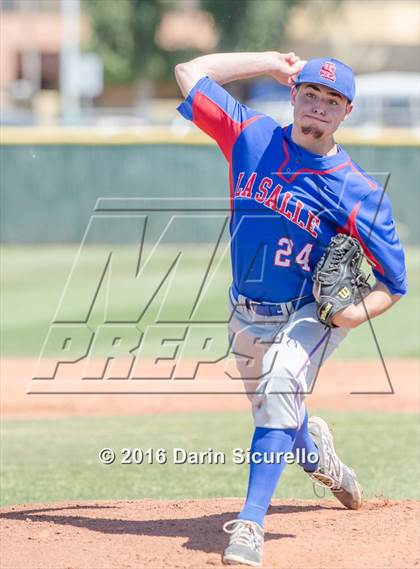 Thumbnail 3 in Highlands Ranch vs. La Salle (Coach Bob National Invitational) photogallery.