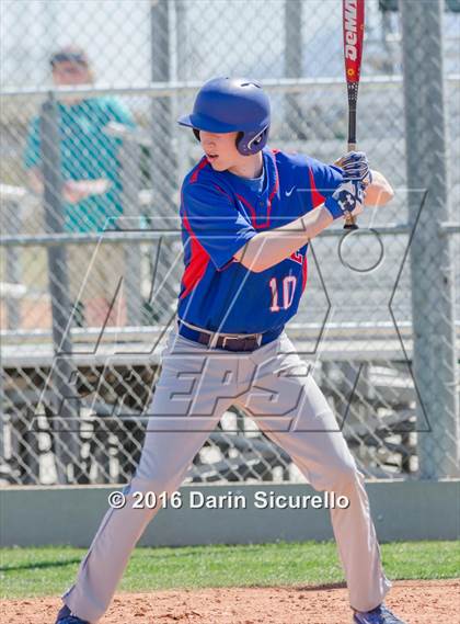 Thumbnail 3 in Highlands Ranch vs. La Salle (Coach Bob National Invitational) photogallery.