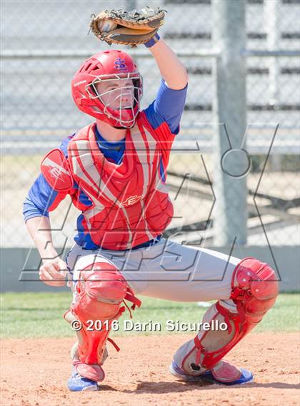 Thumbnail 2 in Highlands Ranch vs. La Salle (Coach Bob National Invitational) photogallery.