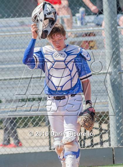 Thumbnail 3 in Highlands Ranch vs. La Salle (Coach Bob National Invitational) photogallery.