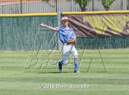 Thumbnail 2 in Highlands Ranch vs. La Salle (Coach Bob National Invitational) photogallery.