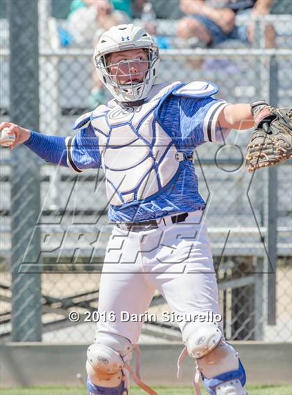 Thumbnail 3 in Highlands Ranch vs. La Salle (Coach Bob National Invitational) photogallery.