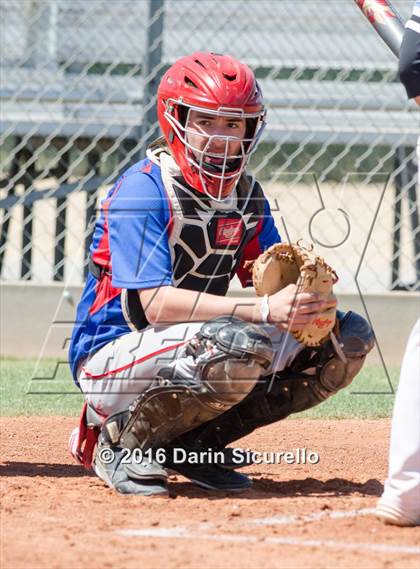 Thumbnail 2 in Highlands Ranch vs. La Salle (Coach Bob National Invitational) photogallery.