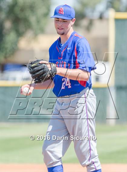 Thumbnail 3 in Highlands Ranch vs. La Salle (Coach Bob National Invitational) photogallery.