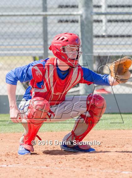 Thumbnail 1 in Highlands Ranch vs. La Salle (Coach Bob National Invitational) photogallery.