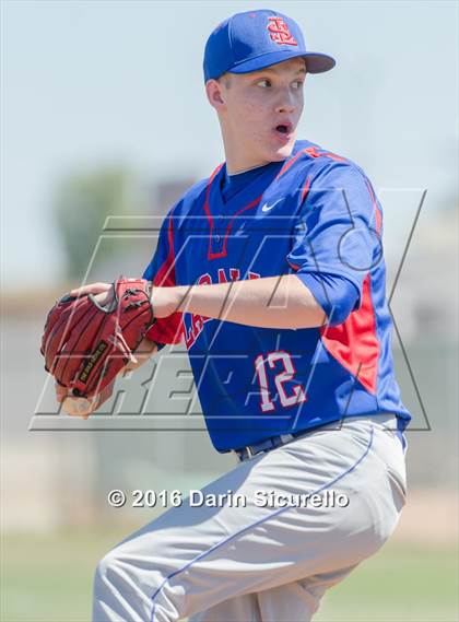 Thumbnail 3 in Highlands Ranch vs. La Salle (Coach Bob National Invitational) photogallery.