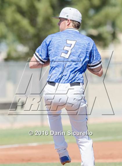Thumbnail 3 in Highlands Ranch vs. La Salle (Coach Bob National Invitational) photogallery.