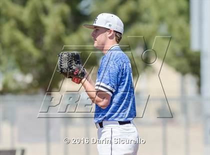 Thumbnail 3 in Highlands Ranch vs. La Salle (Coach Bob National Invitational) photogallery.